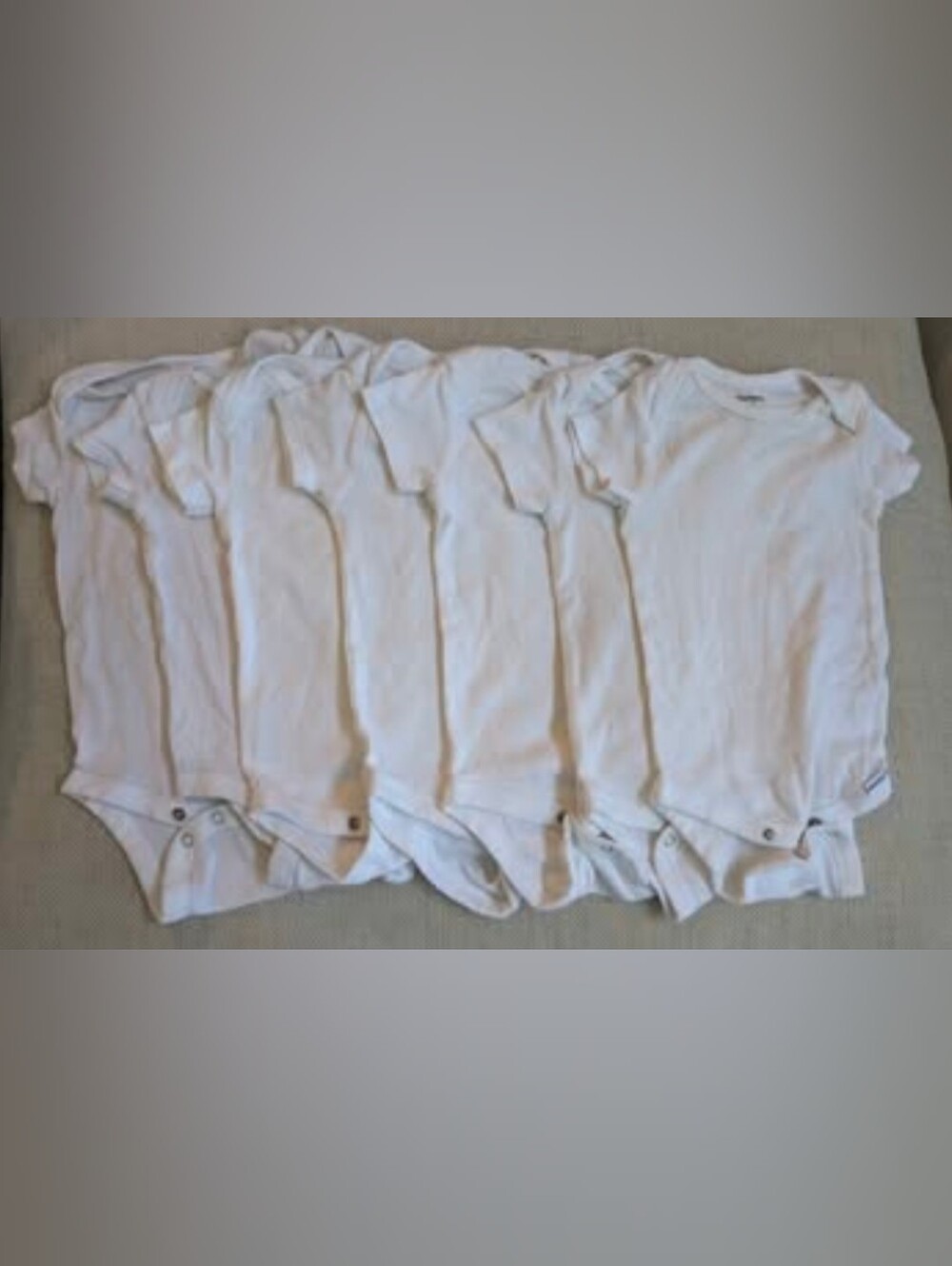 8 Classic White Short-Sleeve Baby Bodysuit - Pack 3-6 Mo